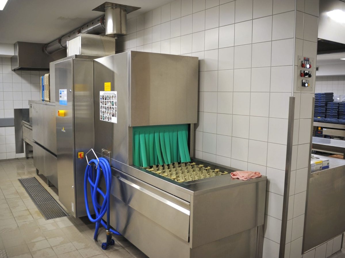 commercial-diswasher